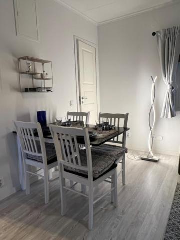 شقة Fresh And Cozy Little House 45Km In Taby ستوكهولم المظهر الخارجي الصورة
