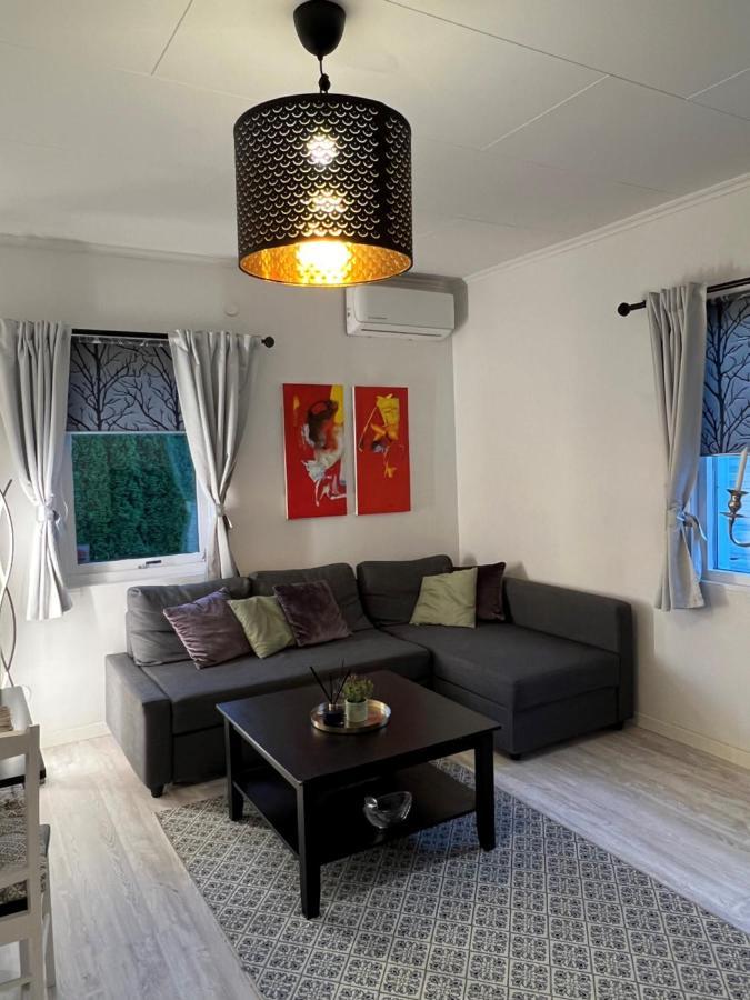 شقة Fresh And Cozy Little House 45Km In Taby ستوكهولم المظهر الخارجي الصورة