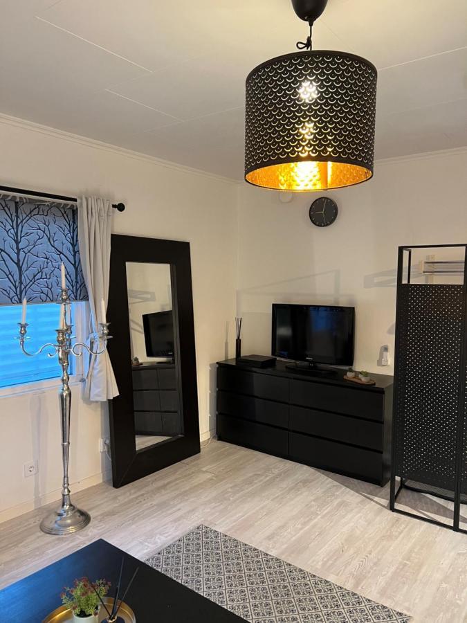 شقة Fresh And Cozy Little House 45Km In Taby ستوكهولم المظهر الخارجي الصورة
